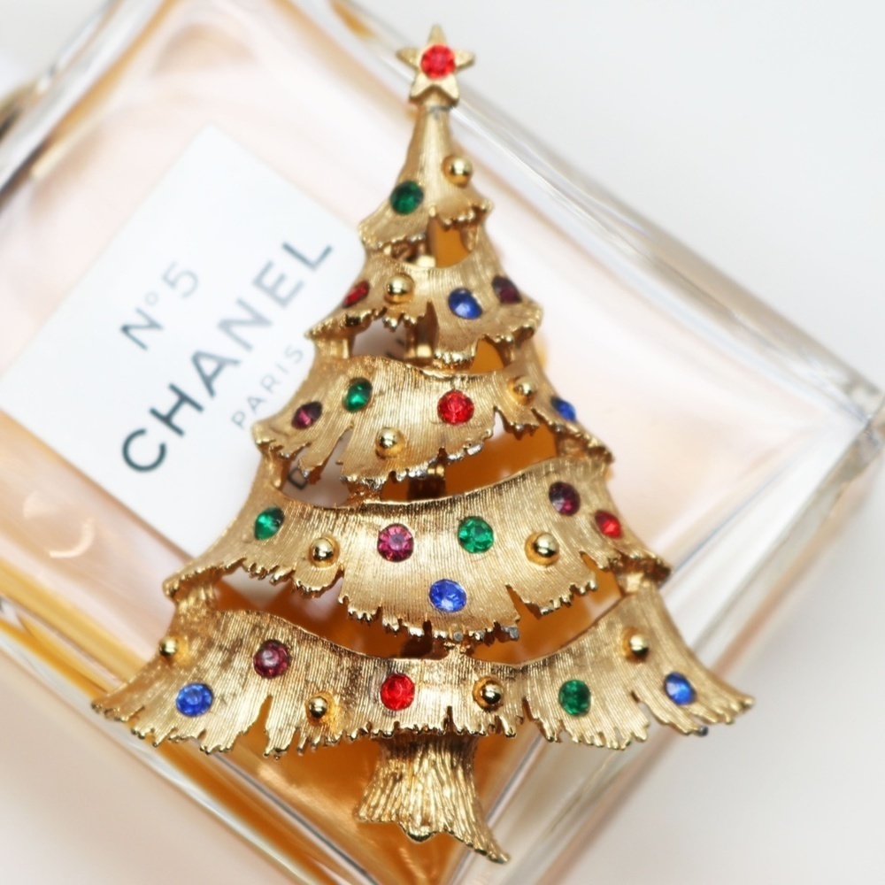 Brooch 🎄✨ JJ Bejeweled Gold Christmas Tree Brooch 🎄